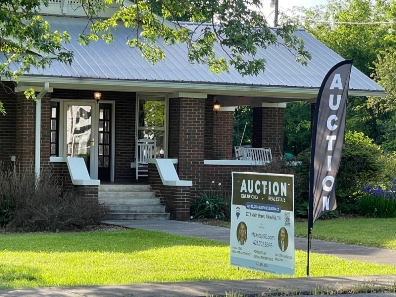 2673 Main St. Pikeville, TN Real Estate Auction