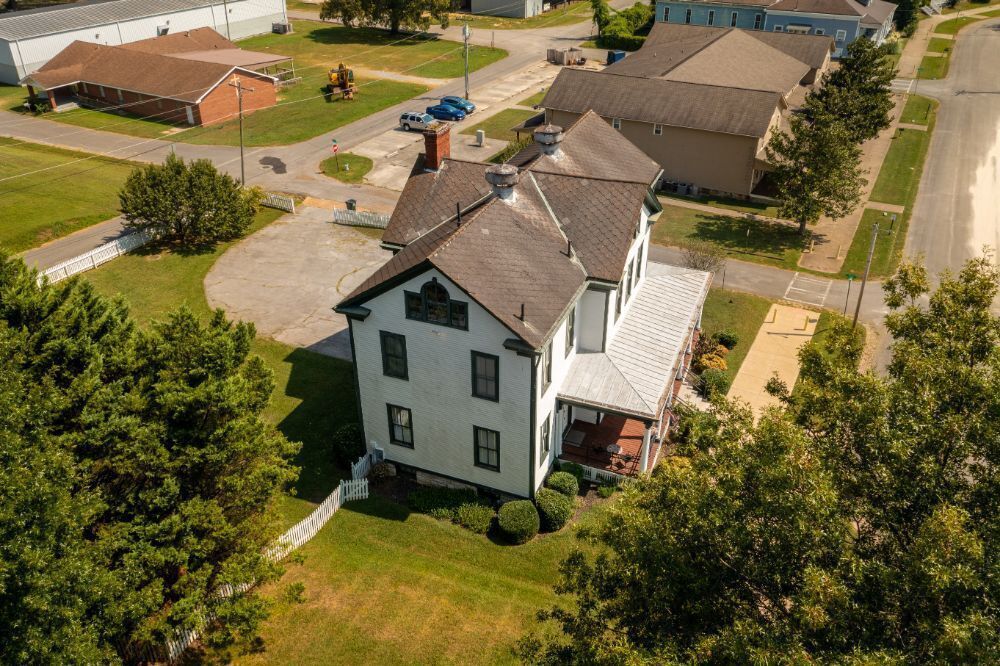 The Historic Battlefield Barracks 309 Barnhardt Circle, Fort