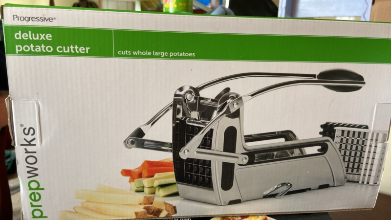 Assorted Kitchen Items