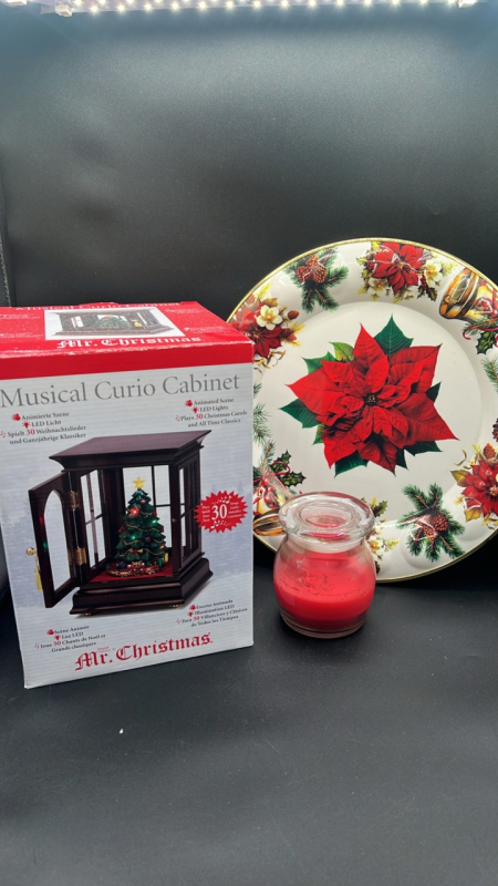 Assorted Christmas Decor