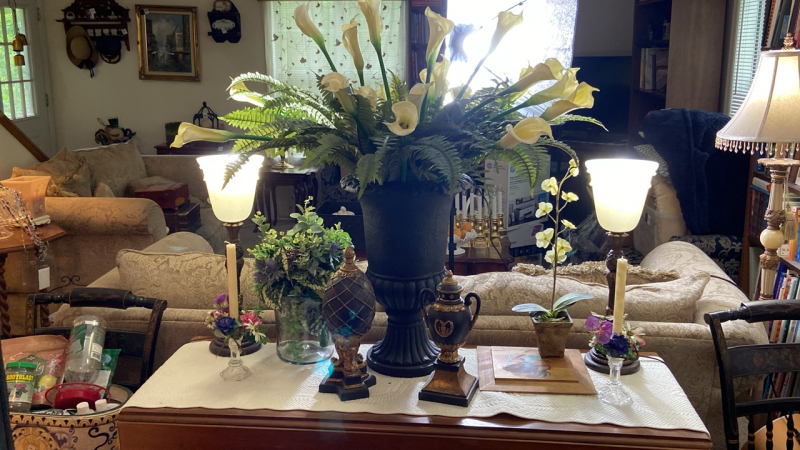 Table Decor and Decorative Urn with floral ferns and cala lillies