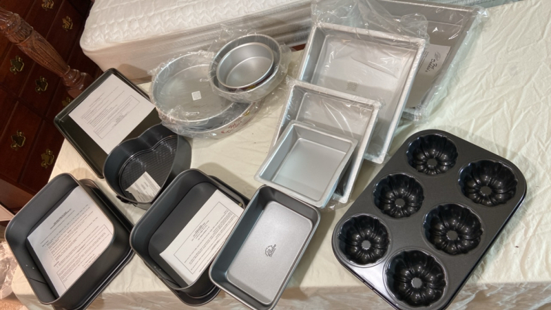 Assorted Baking Pans