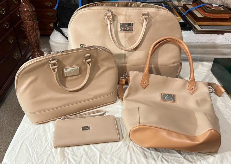 JM Mew York Travel Set