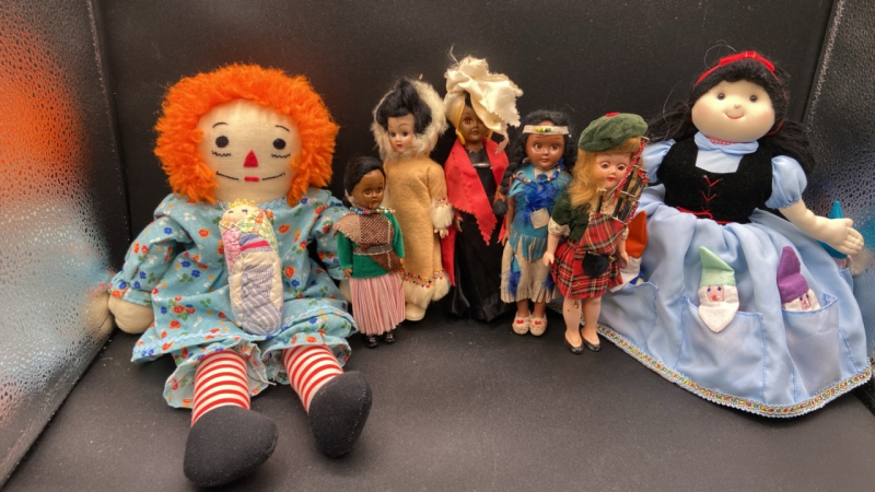 Assorted Vintage Dolls