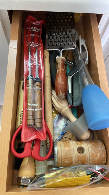 Assorted Kitchen Items