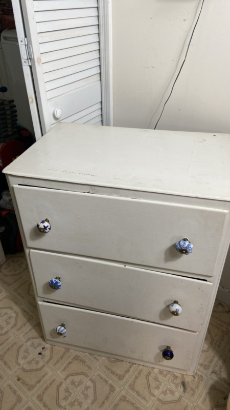3 Drawer Dresser with decorative pulls