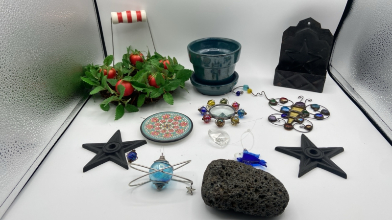 Assorted Kitchen Decor