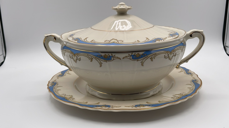Federal China Soup Tureen with Plate