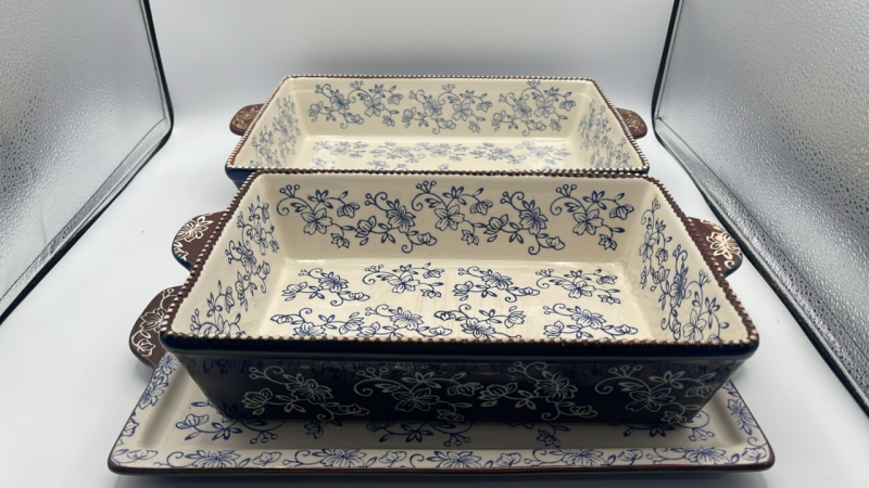 Floral Lace Baking Pans, Tray and Lids