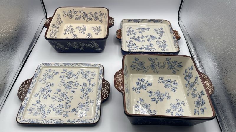 Floral Lace Square Pans