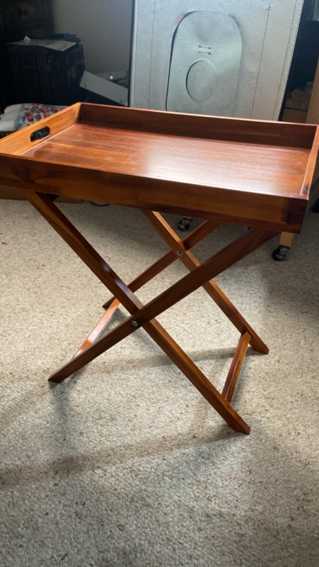 Tray table