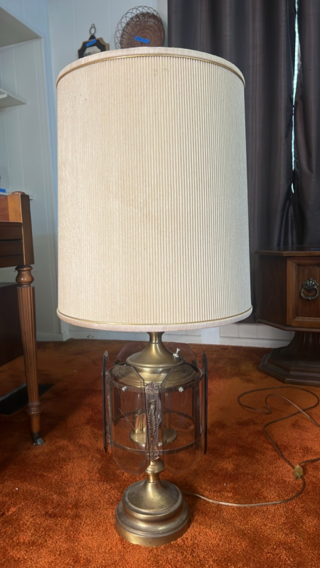 Mid Century Brass and Beveled Etched Glass Table Lamp