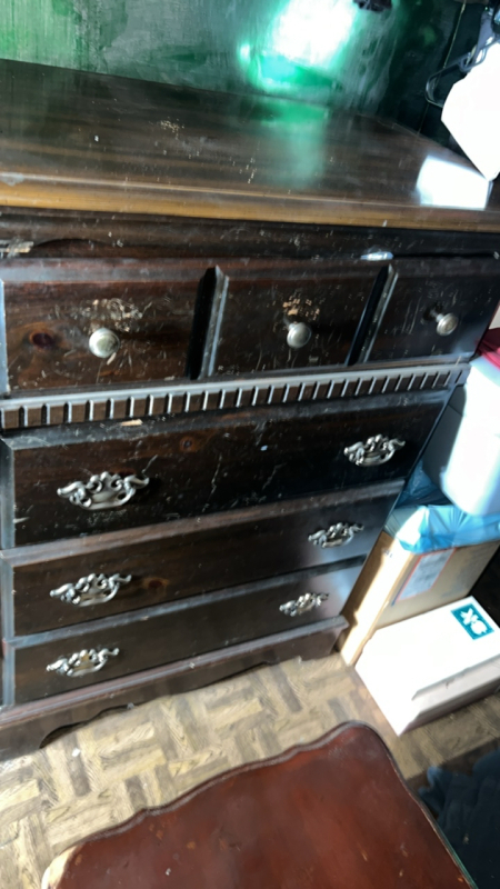 4-Drawer Chest of Drawer