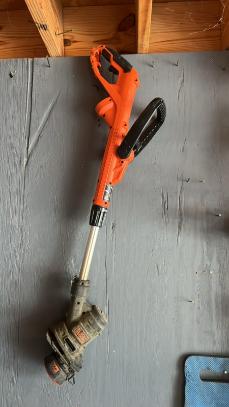 Black & Decker Corded Weed Eater & Attachment