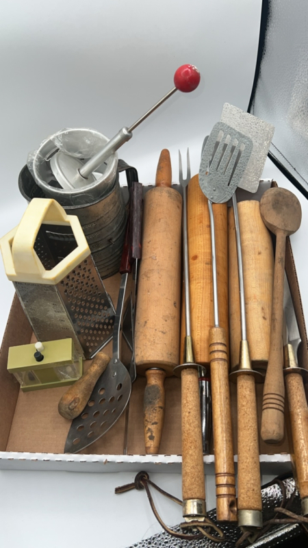 Wooden Rolling Pins & Kitchen Utensils