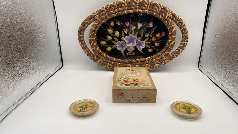 Vintage Greeting Cards Shell & Decor
