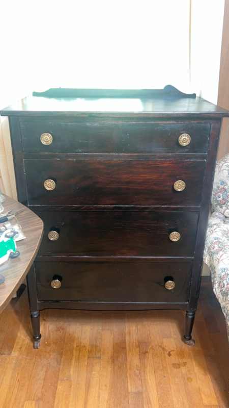 Chest of Drawers on Wheels