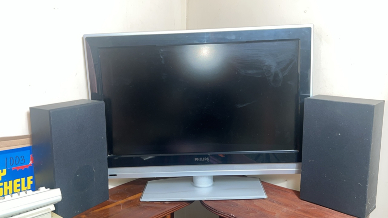 Philips 32in. TV & Speakers