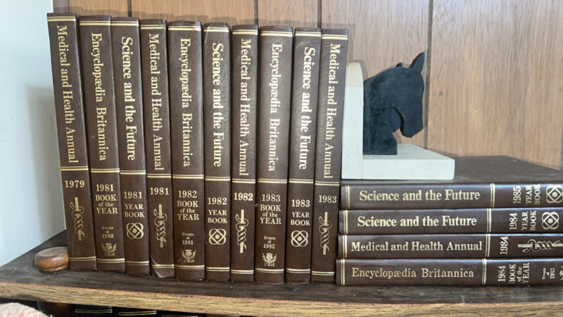 Encyclopedias & Home Library Books