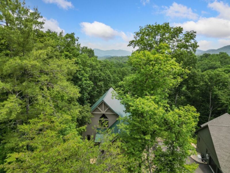 374 Laurel Rd, Townsend, TN Mountain Home In Beautiful Laurel Valley