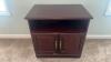 Broyhill Queen Bedroom Suite Bed Nightstands Mirror - 18