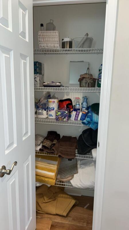 Bathroom Decor,towels and cleaning supplies