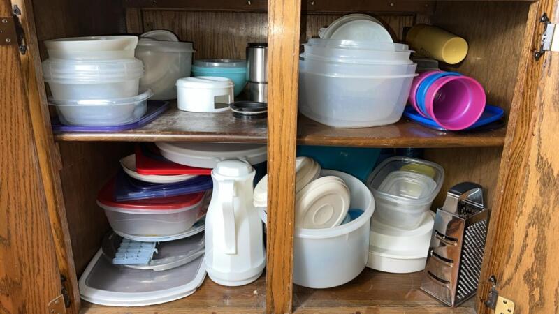 Kitchen Plastics & Silverware
