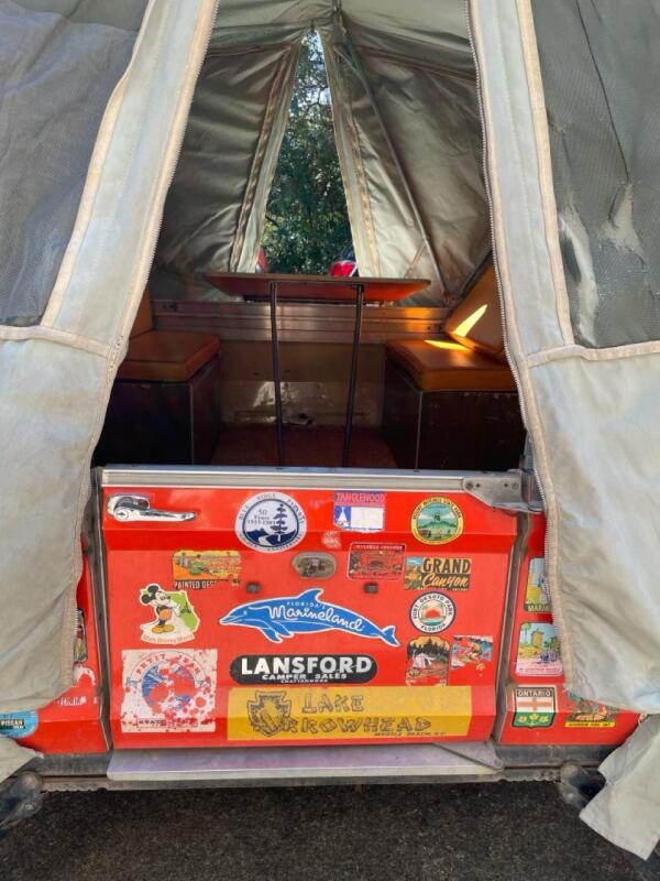 Vintage Pop-Up Camper