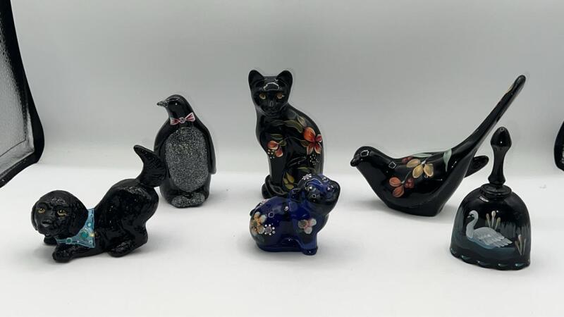 Fenton Aubergine Perky Pig Figurine & Black Glass Animal Figurines w/ Bell