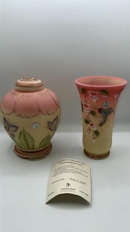Fenton Burmese Glass Connoisseur Collection Daisy Ginger Jar w/ Base & Hummingbird Vase