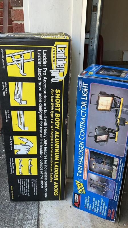 Aluminum Ladder Jack & Coontractor Light Base