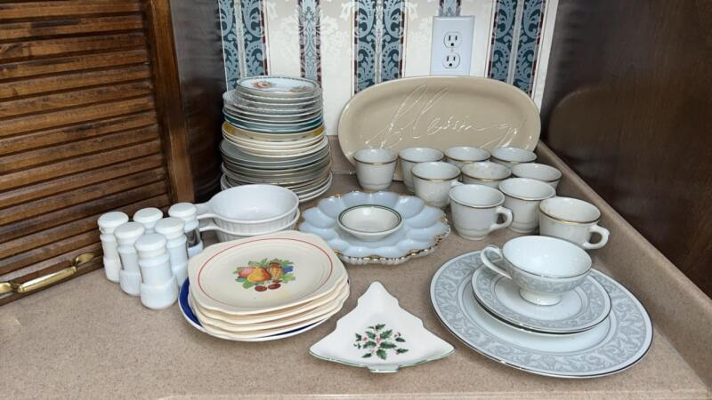 China, Porcelain & Ceramic Dishes