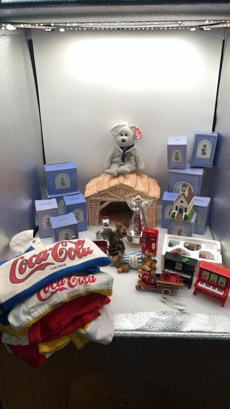 Ceramic & Porcelain Christmas Nativity Scene & Ornaments w/ Vintage Coca Cola Memorabilia