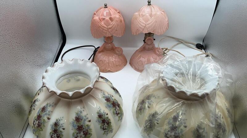 Southern Belle Glass Boudoir Lamps w/ Glass Floral Lamp Shades