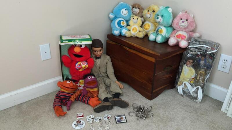 Cedar Blanket Chest w/ Children's Toys/Collectibles