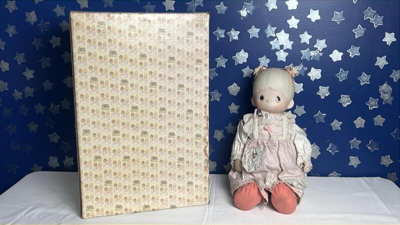 Precious Moments Collectible Figurines