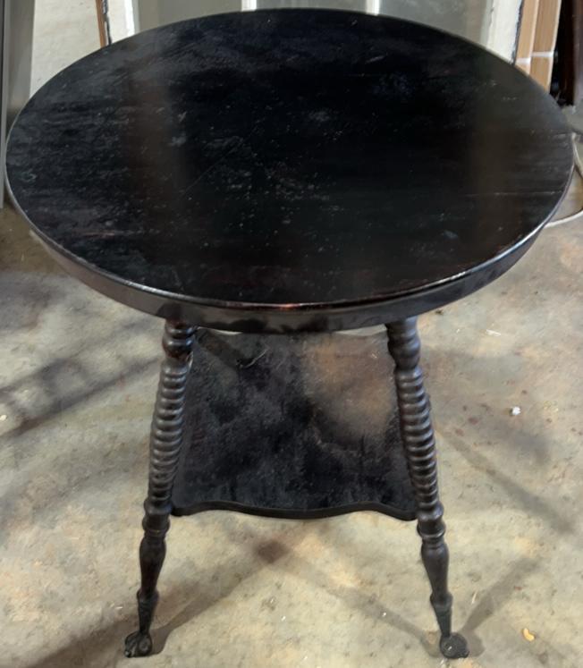 Wooden Round Top Parlor Table