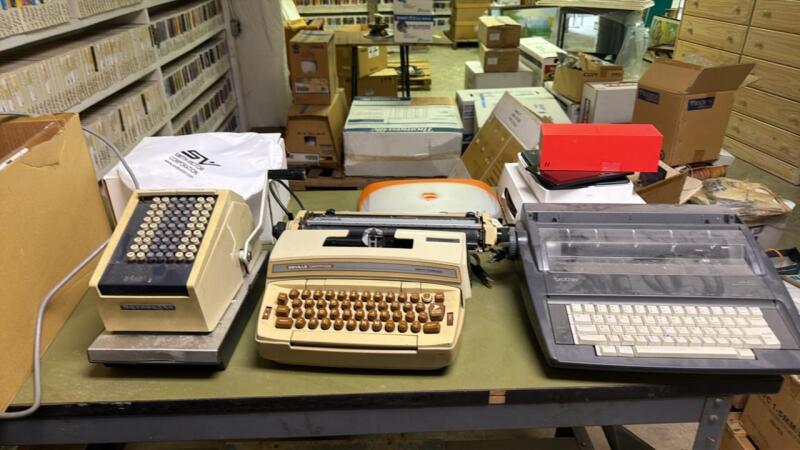 Vintage Typewriters and Tabulator