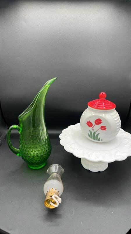 Vintage Glassware (Glows)
