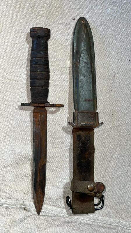 Vintage WWII M3 Fighting Knife & Scabbard