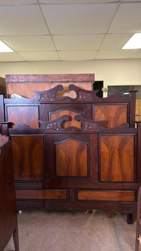 Beautiful Wood Grain Headboard and Footboard