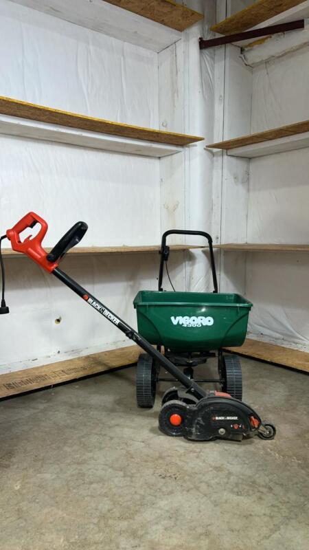 Black & Decker Lawn Edger & Vigoro Seed Spreader