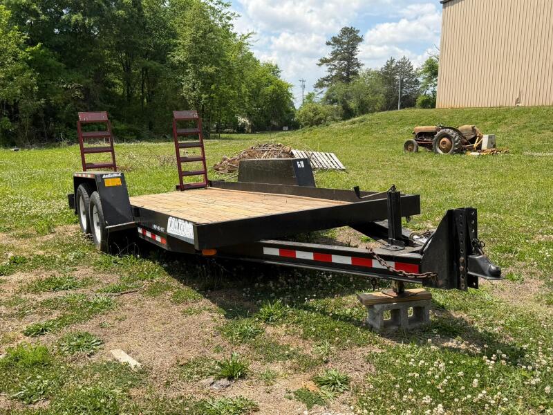 Equipment Trailer Contrail