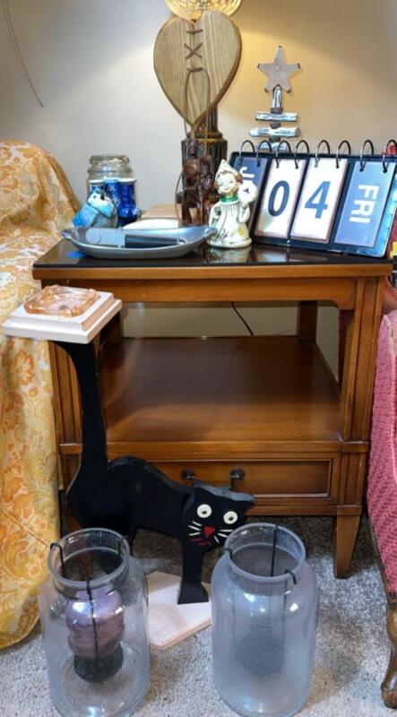 Home Decor & Trinkets