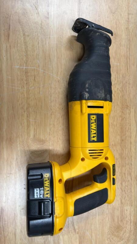 Dewalt Recipricating Saw with Battery