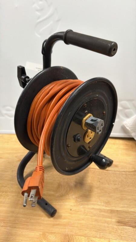Cord reel