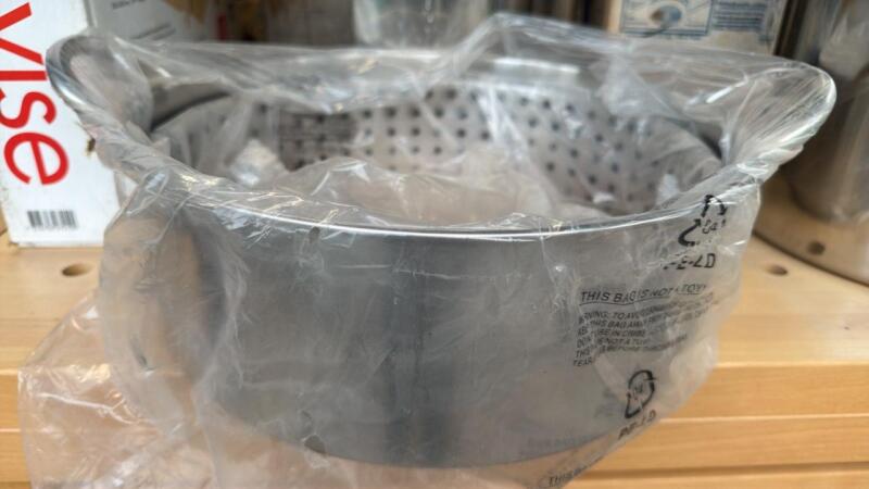 Pan and fryer insert