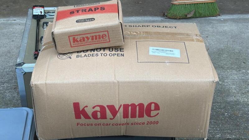 Kayme Truck cover and straps