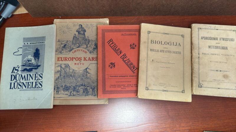 Lithuanian paper cover books