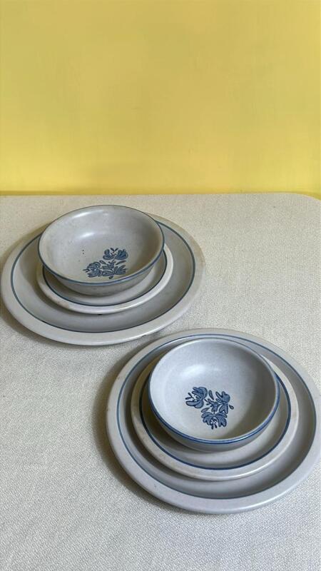 Pfaltzgraff Yorktowne Stoneware Set